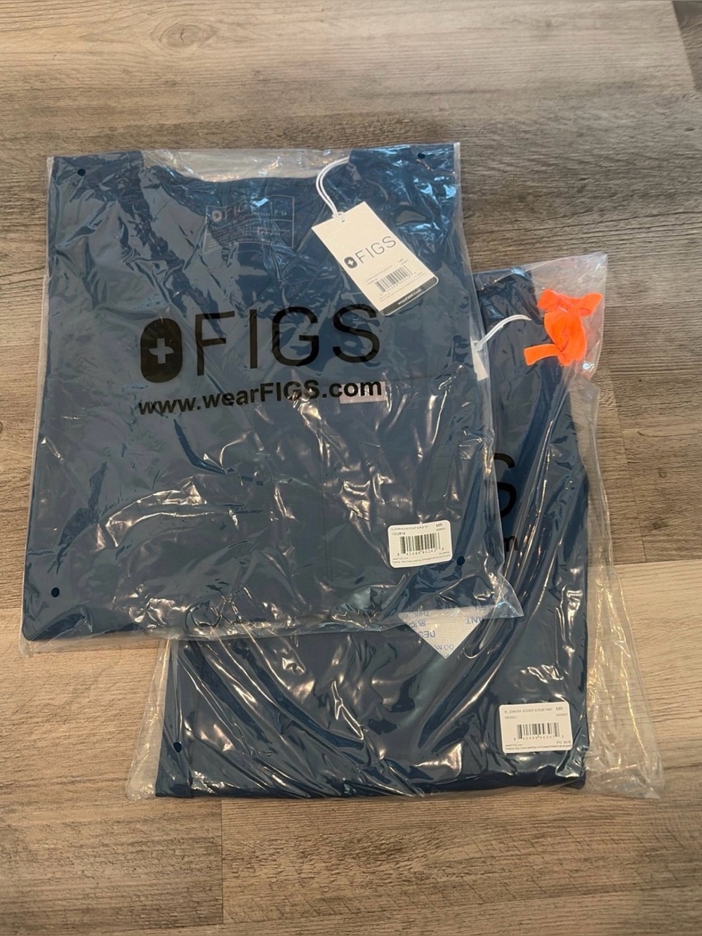 Figs scrub set
